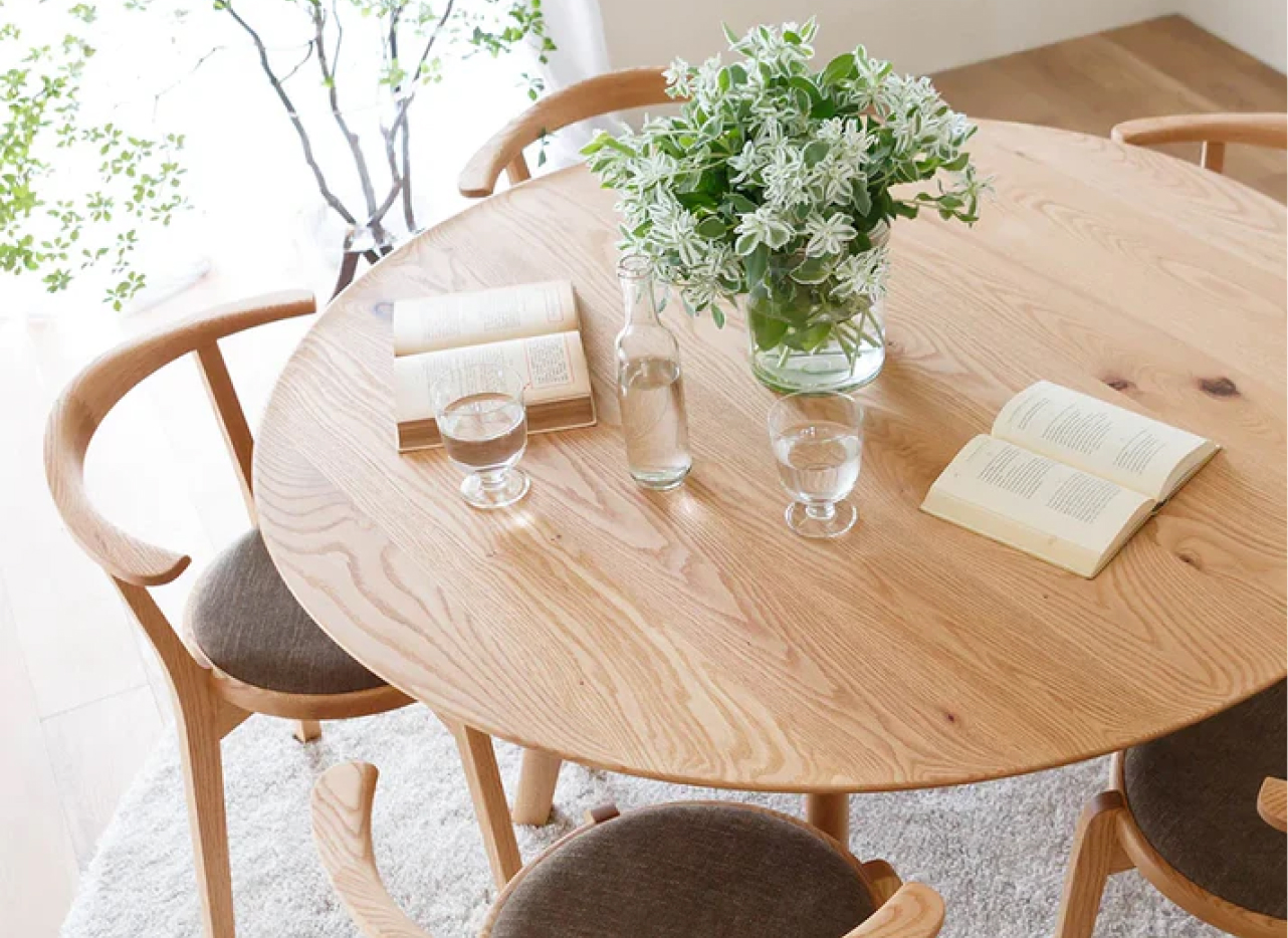 AGILE Circle Dining Table